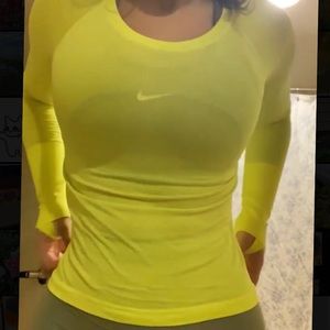 Swiftly Tech Long Sleeve Shirt 2.0 
Race Length